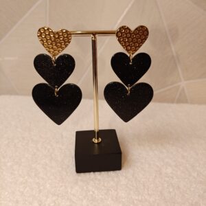 Oorbellen golden black heart.
