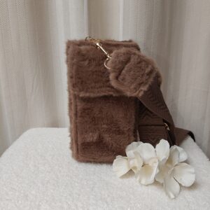 Telefoontasje faux fur | Bruin